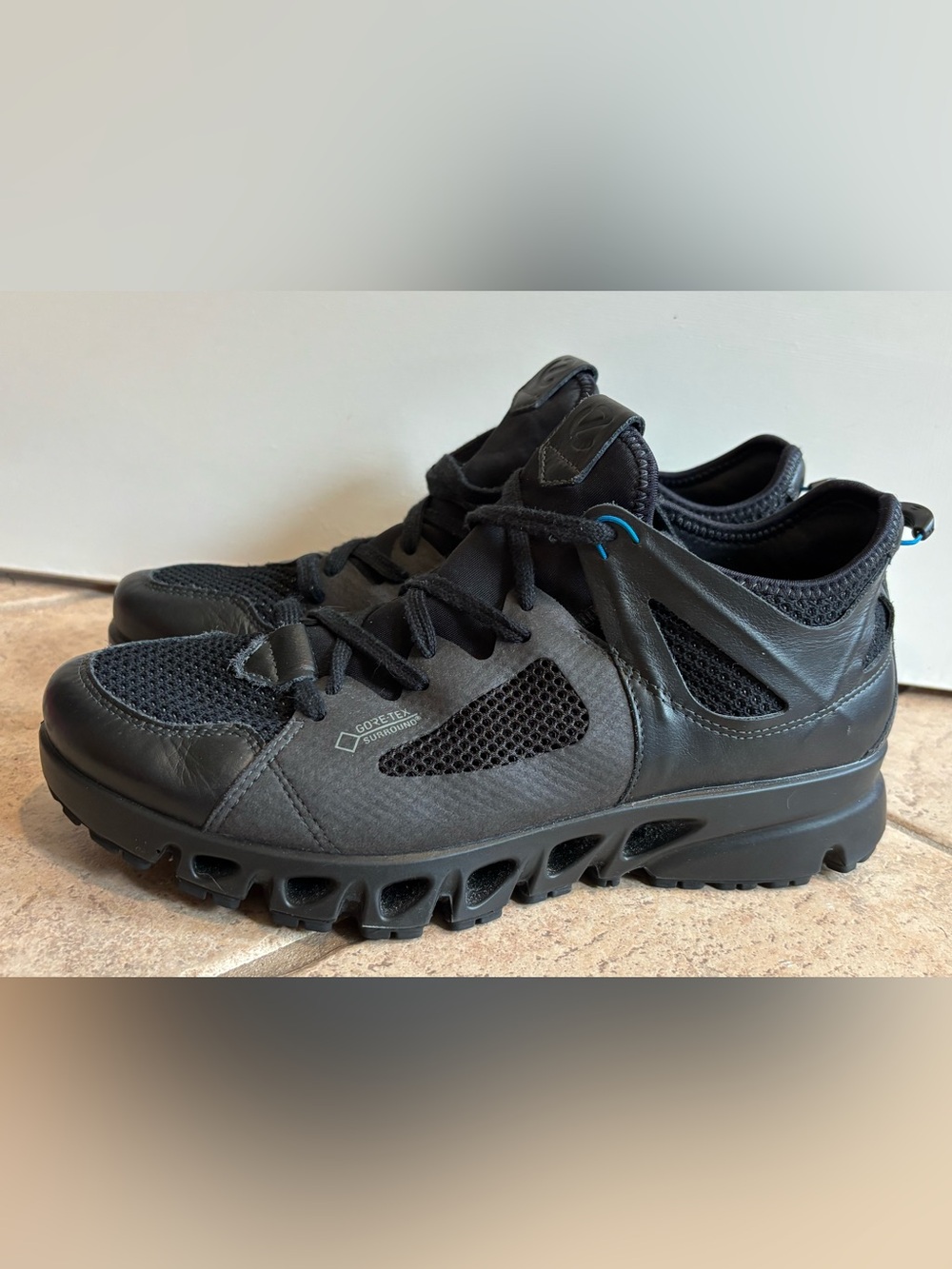 Ecco Multi Vent Men's Size 7 Black Athletic Gore-Tex Trail Sneakers Leather